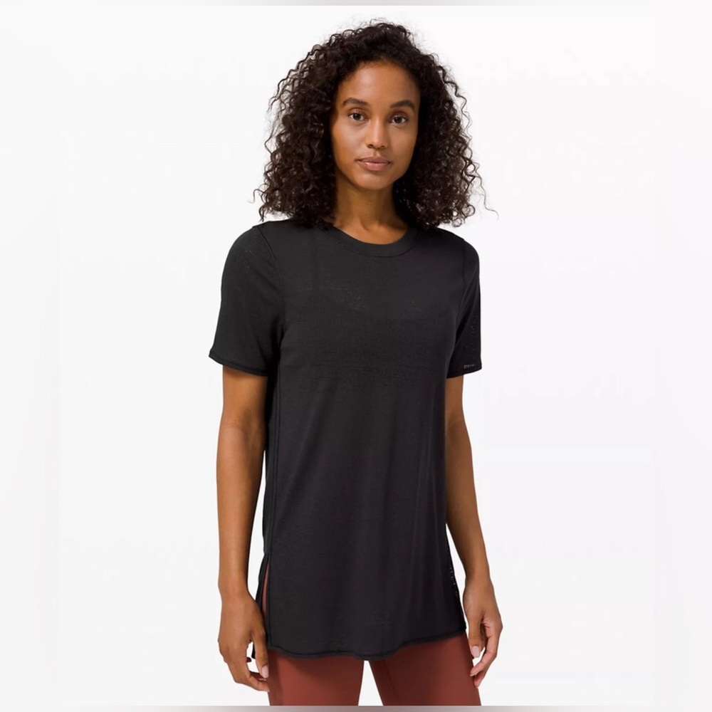 🌼Lululemon Uncovered Tall Tee Black Size 10 Lightweight Quick-Dry Short Sleeve